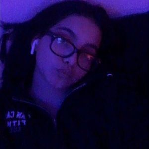 Meet your Posher, Veronica